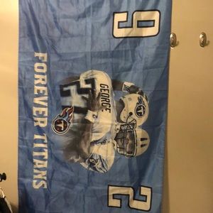 TN Titans Flag size 3X5 in Excellent Condition Eddie George an Steve McNair